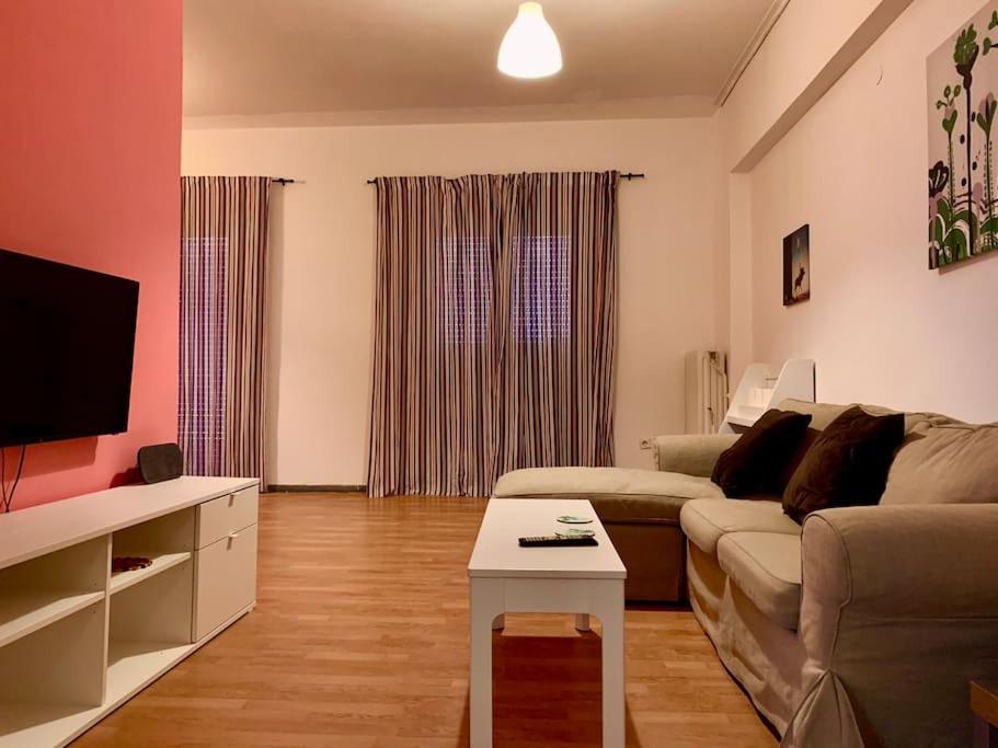 2 Bedroom Apartment 300 Meters Metro Aghios Loanis Athen Eksteriør billede